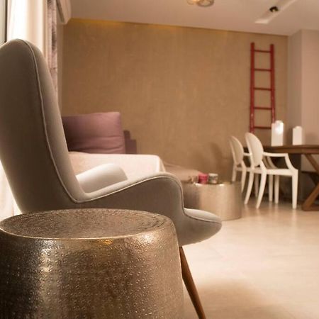 Deluxe Apartment In The Center كالاماتا المظهر الخارجي الصورة