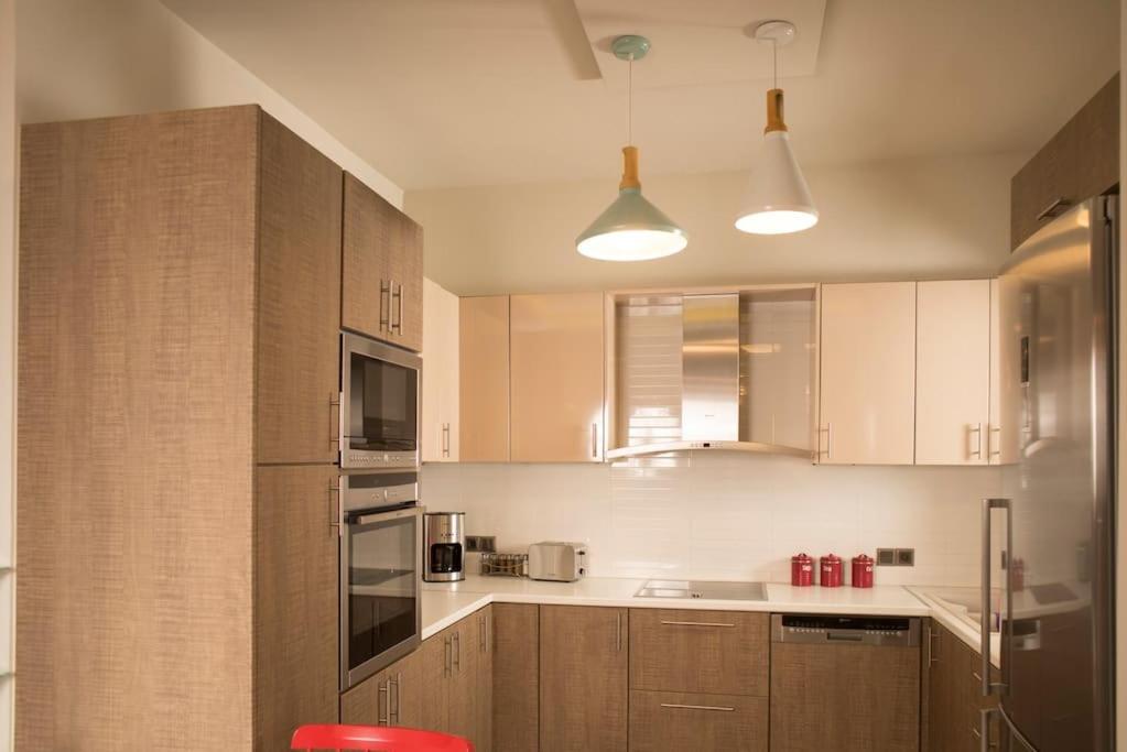 Deluxe Apartment In The Center كالاماتا المظهر الخارجي الصورة