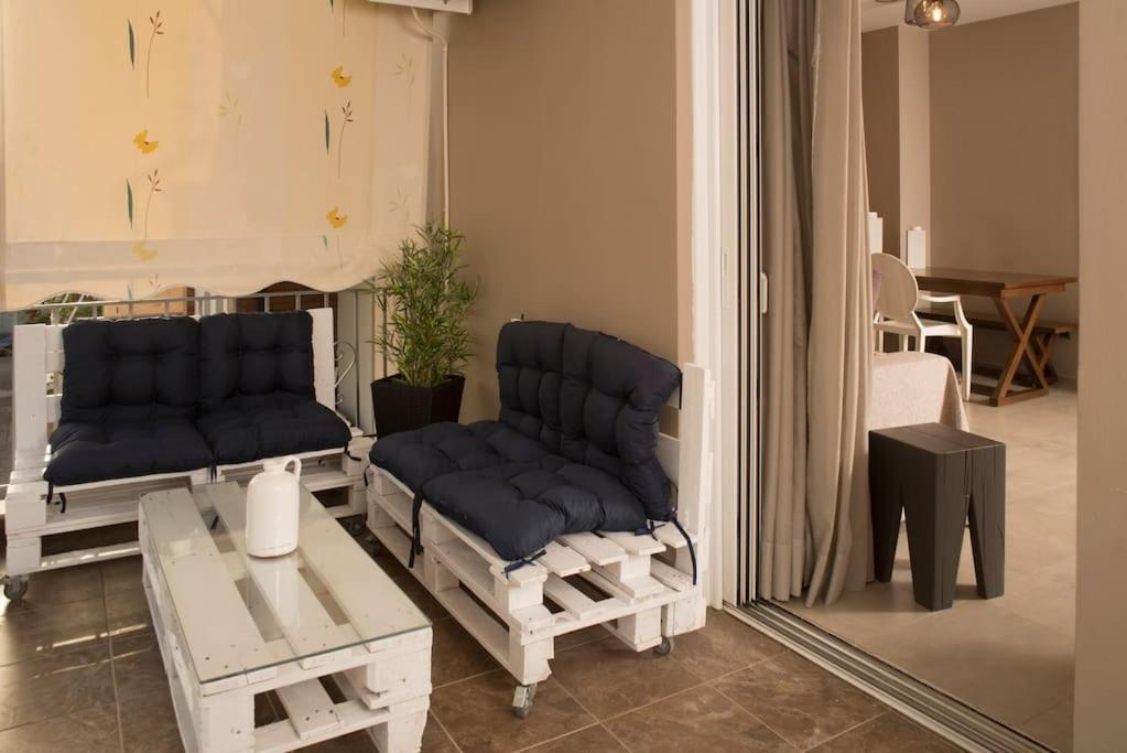 Deluxe Apartment In The Center كالاماتا المظهر الخارجي الصورة