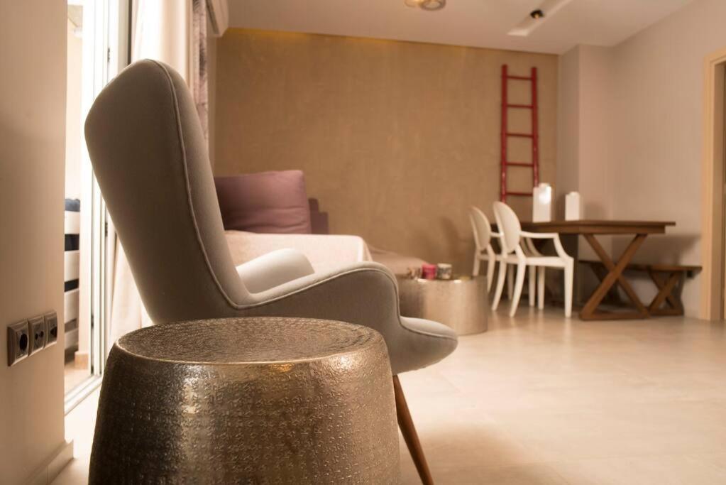 Deluxe Apartment In The Center كالاماتا المظهر الخارجي الصورة